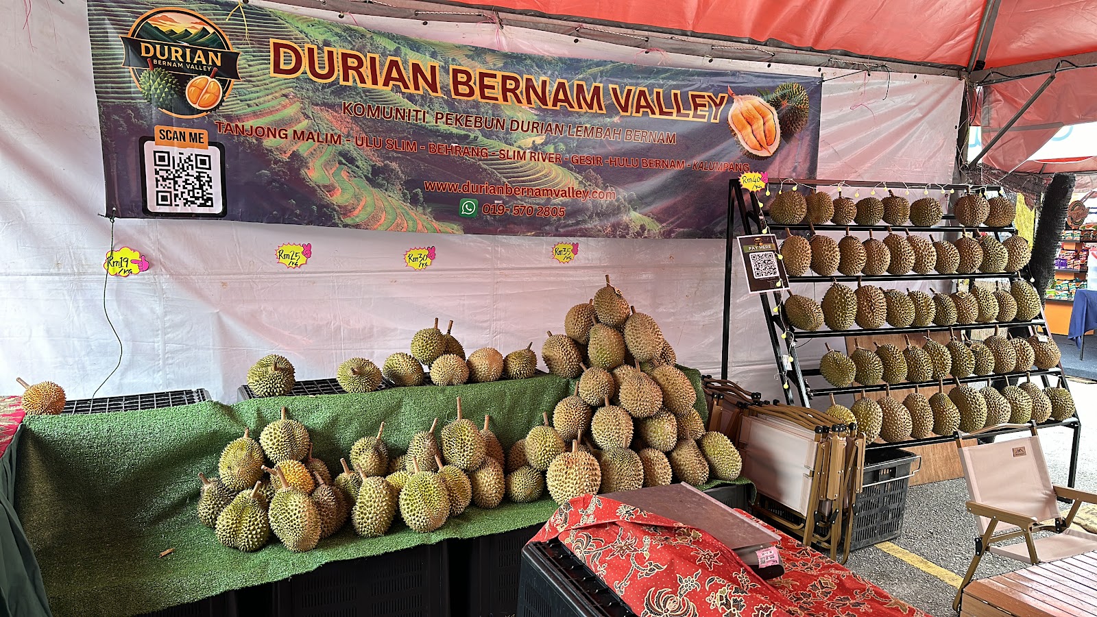 Gerai Durian Bernam Valley di BV Hub